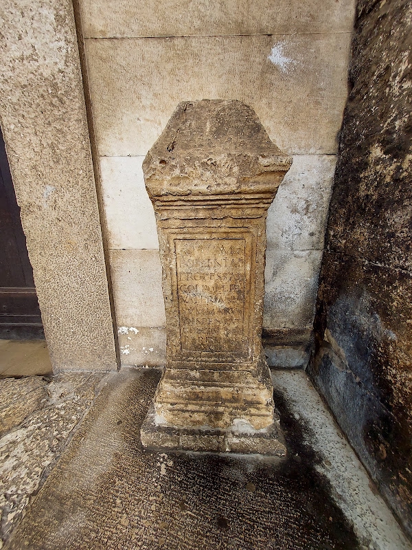 Image of Temple of Augustus
