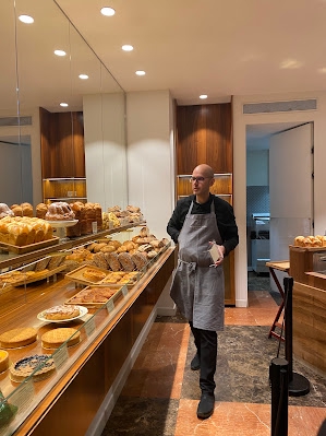 Image of Des gâteaux et du pain